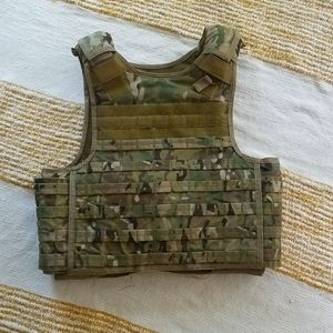 NWOT Outer Carrier Condor Molle Vest